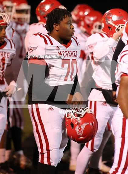Thumbnail 2 in Hoxie vs. McGehee (AAA 3A 3rd Round Playoff) photogallery.