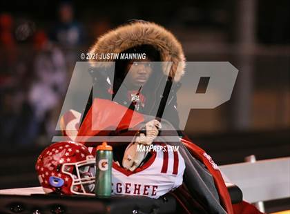 Thumbnail 3 in Hoxie vs. McGehee (AAA 3A 3rd Round Playoff) photogallery.