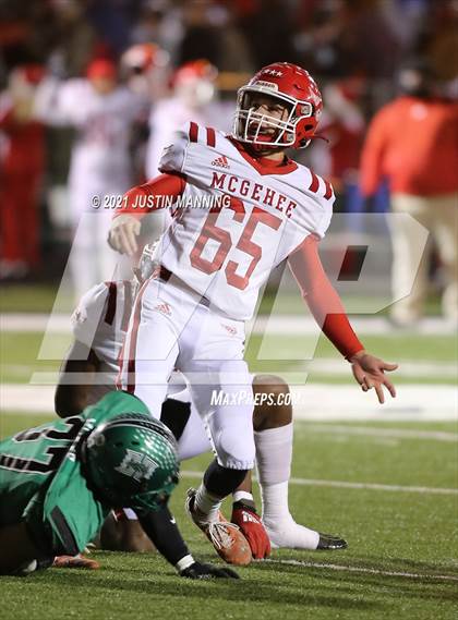 Thumbnail 3 in Hoxie vs. McGehee (AAA 3A 3rd Round Playoff) photogallery.