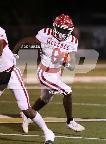 Thumbnail 3 in Hoxie vs. McGehee (AAA 3A 3rd Round Playoff) photogallery.
