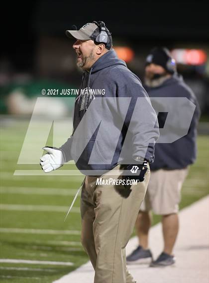 Thumbnail 3 in Hoxie vs. McGehee (AAA 3A 3rd Round Playoff) photogallery.