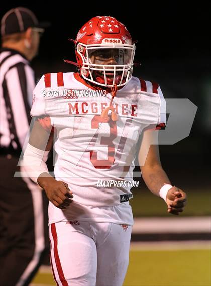 Thumbnail 2 in Hoxie vs. McGehee (AAA 3A 3rd Round Playoff) photogallery.