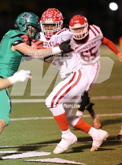 Thumbnail 2 in Hoxie vs. McGehee (AAA 3A 3rd Round Playoff) photogallery.