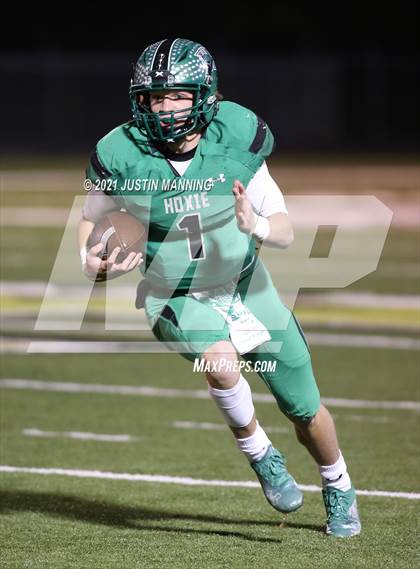 Thumbnail 3 in Hoxie vs. McGehee (AAA 3A 3rd Round Playoff) photogallery.