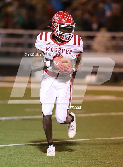 Thumbnail 2 in Hoxie vs. McGehee (AAA 3A 3rd Round Playoff) photogallery.
