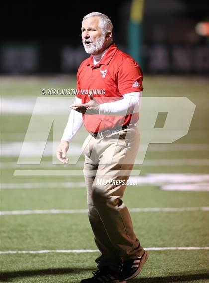 Thumbnail 2 in Hoxie vs. McGehee (AAA 3A 3rd Round Playoff) photogallery.