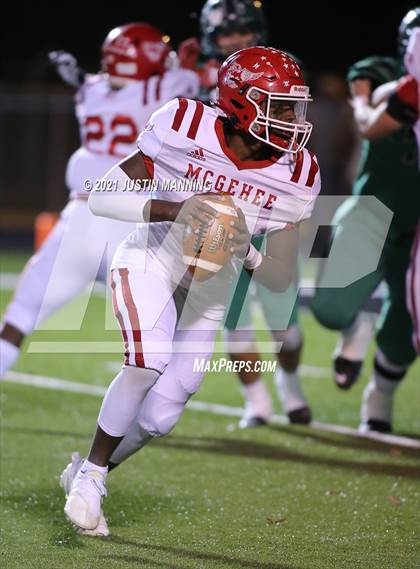 Thumbnail 2 in Hoxie vs. McGehee (AAA 3A 3rd Round Playoff) photogallery.