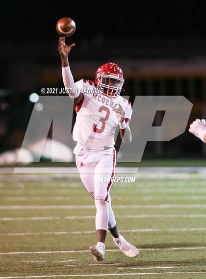 Thumbnail 3 in Hoxie vs. McGehee (AAA 3A 3rd Round Playoff) photogallery.