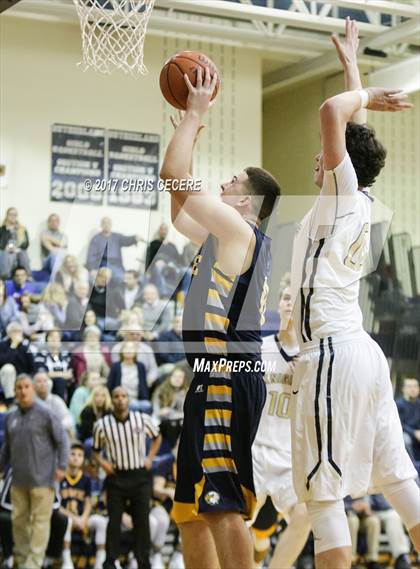 Thumbnail 3 in Wayne @ Sutherland photogallery.