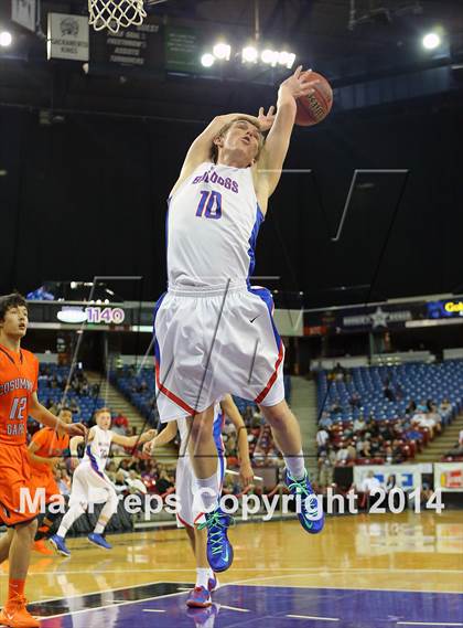 Thumbnail 3 in Folsom vs Cosumnes Oaks (CIF SJS D2 Final) photogallery.