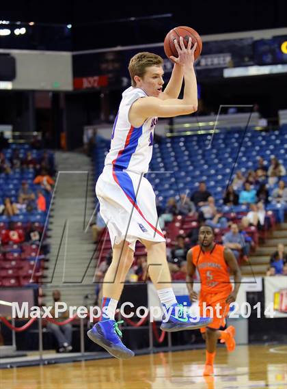 Thumbnail 3 in Folsom vs Cosumnes Oaks (CIF SJS D2 Final) photogallery.