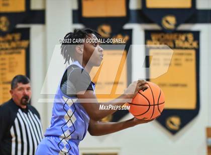Thumbnail 1 in South Lenoir @ Croatan photogallery.