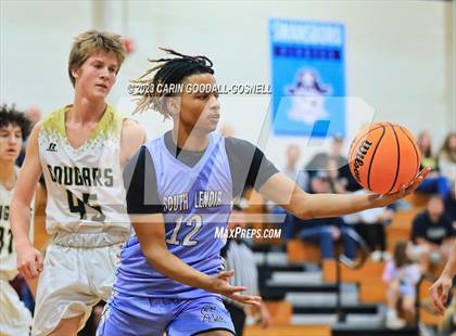 Thumbnail 3 in South Lenoir @ Croatan photogallery.