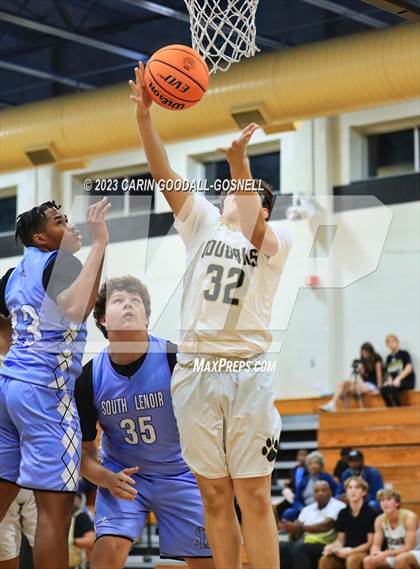 Thumbnail 2 in South Lenoir @ Croatan photogallery.