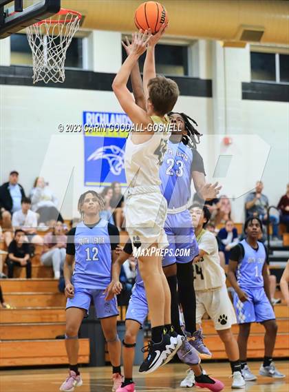 Thumbnail 1 in South Lenoir @ Croatan photogallery.