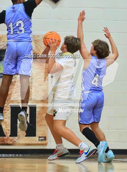 Thumbnail 3 in South Lenoir @ Croatan photogallery.