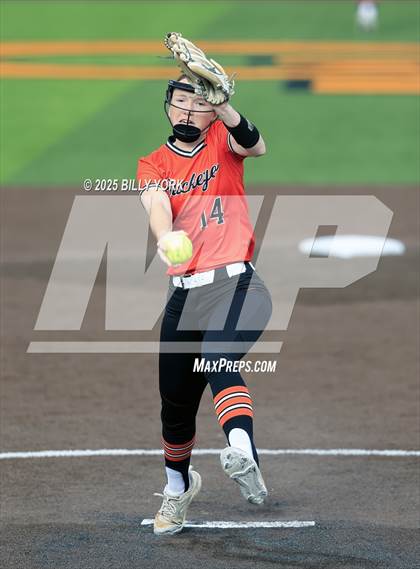 Thumbnail 1 in Farmersville vs Gilmer photogallery.