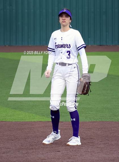 Thumbnail 1 in Farmersville vs Gilmer photogallery.