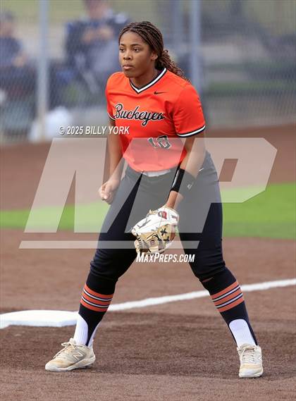 Thumbnail 1 in Farmersville vs Gilmer photogallery.