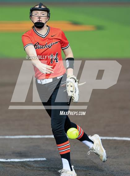 Thumbnail 2 in Farmersville vs Gilmer photogallery.