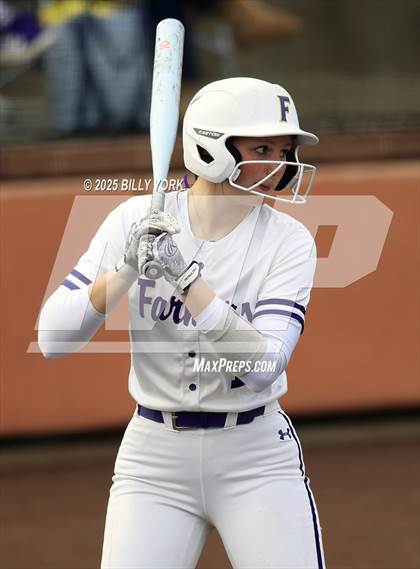 Thumbnail 2 in Farmersville vs Gilmer photogallery.