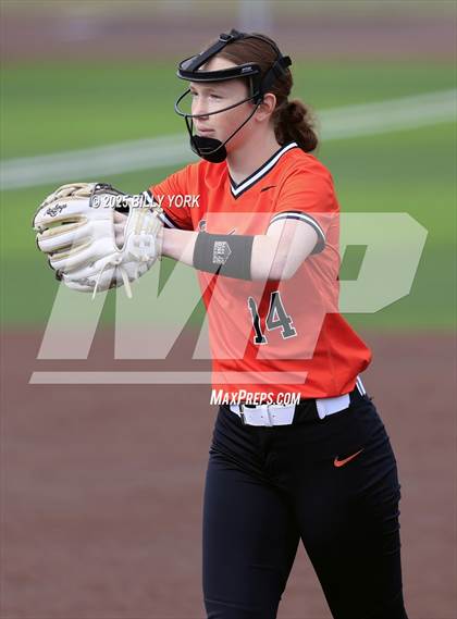 Thumbnail 1 in Farmersville vs Gilmer photogallery.