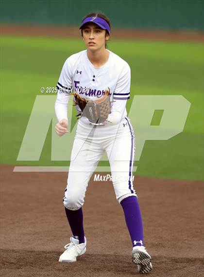 Thumbnail 1 in Farmersville vs Gilmer photogallery.