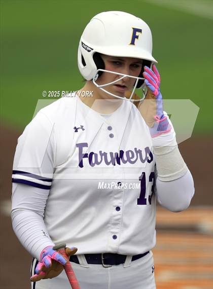 Thumbnail 2 in Farmersville vs Gilmer photogallery.