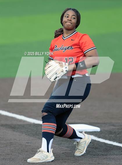 Thumbnail 2 in Farmersville vs Gilmer photogallery.