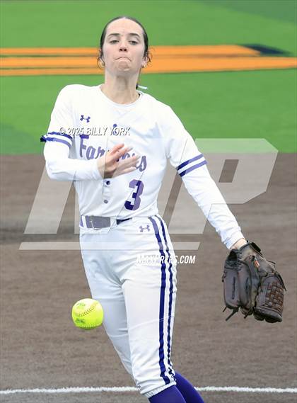Thumbnail 1 in Farmersville vs Gilmer photogallery.