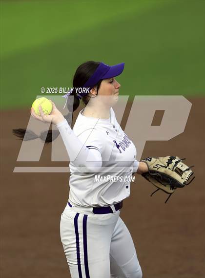 Thumbnail 2 in Farmersville vs Gilmer photogallery.