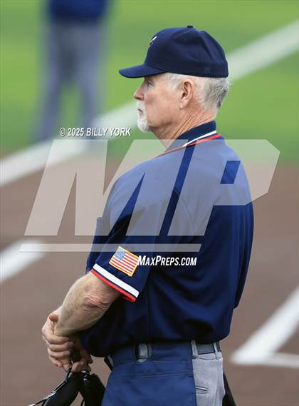 Thumbnail 2 in Farmersville vs Gilmer photogallery.
