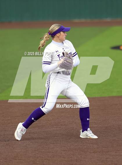 Thumbnail 2 in Farmersville vs Gilmer photogallery.