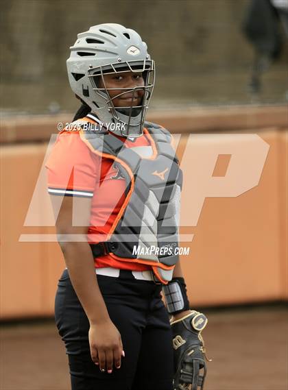 Thumbnail 3 in Farmersville vs Gilmer photogallery.