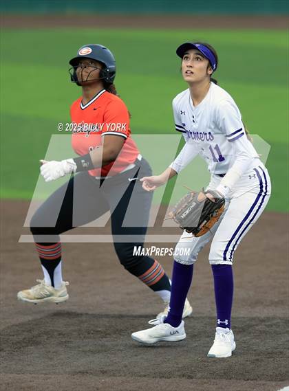 Thumbnail 3 in Farmersville vs Gilmer photogallery.