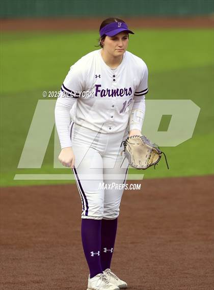 Thumbnail 2 in Farmersville vs Gilmer photogallery.