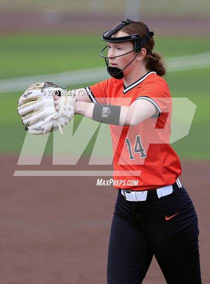 Thumbnail 1 in Farmersville vs Gilmer photogallery.