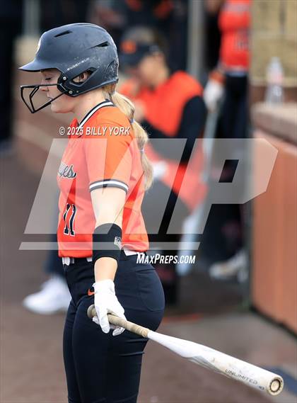 Thumbnail 2 in Farmersville vs Gilmer photogallery.