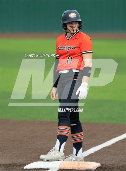 Thumbnail 2 in Farmersville vs Gilmer photogallery.
