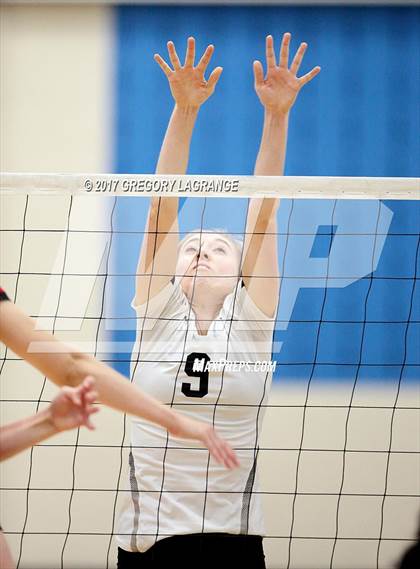 Thumbnail 1 in Lake Highlands vs Vandegrift photogallery.