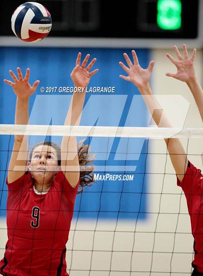 Thumbnail 2 in Lake Highlands vs Vandegrift photogallery.