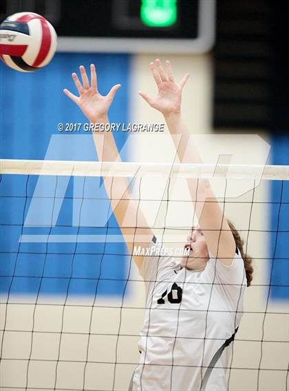Thumbnail 1 in Lake Highlands vs Vandegrift photogallery.