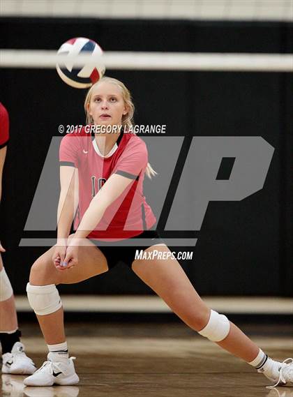 Thumbnail 3 in Lake Highlands vs Vandegrift photogallery.