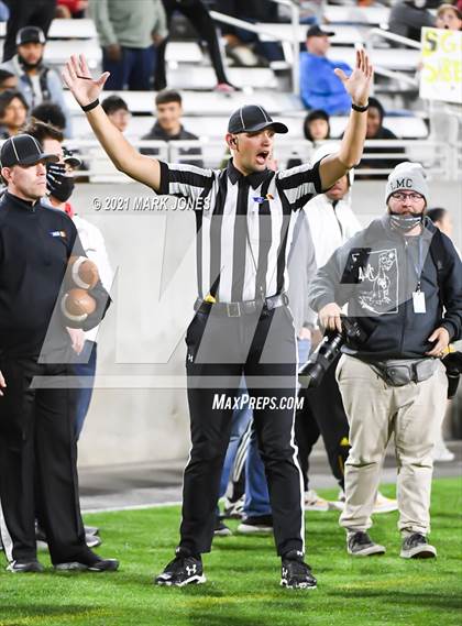 Thumbnail 3 in Chandler vs. Saguaro (AIA Open Final)   photogallery.