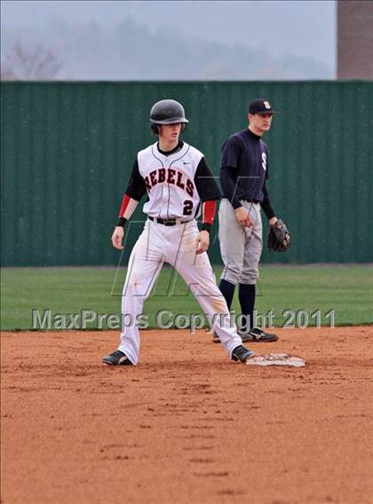 Thumbnail 2 in Seymour vs. Maryville photogallery.