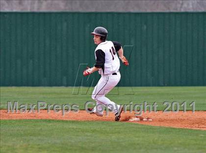 Thumbnail 2 in Seymour vs. Maryville photogallery.