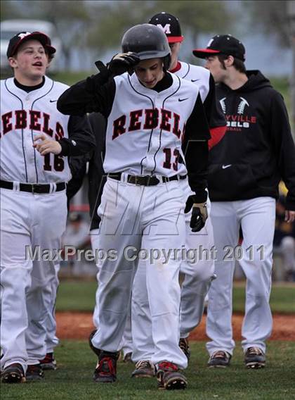 Thumbnail 1 in Seymour vs. Maryville photogallery.