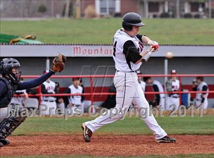Thumbnail 1 in Seymour vs. Maryville photogallery.