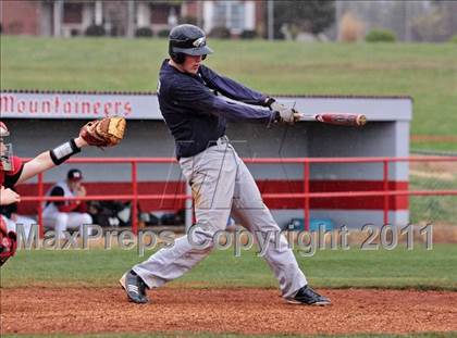Thumbnail 1 in Seymour vs. Maryville photogallery.