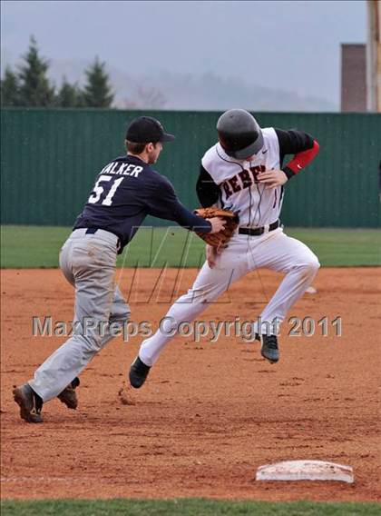 Thumbnail 1 in Seymour vs. Maryville photogallery.